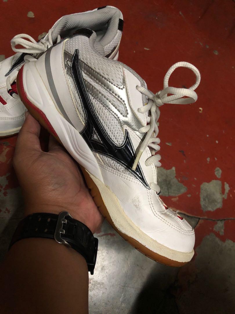 Mizuno deals wave flick