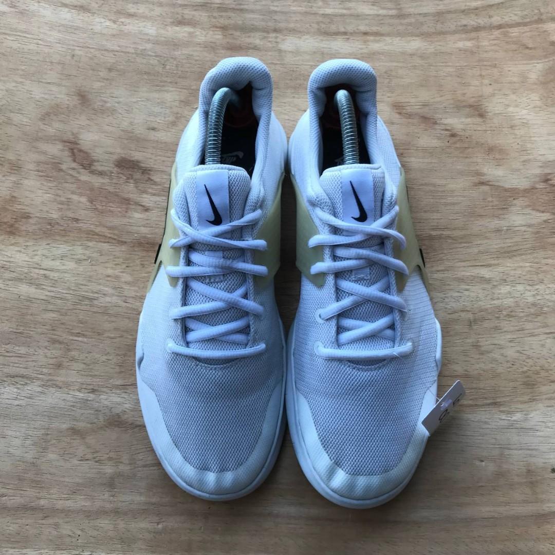 Nike Arrowz 8.5uk Men s Fashion Footwear Sneakers on Carousell