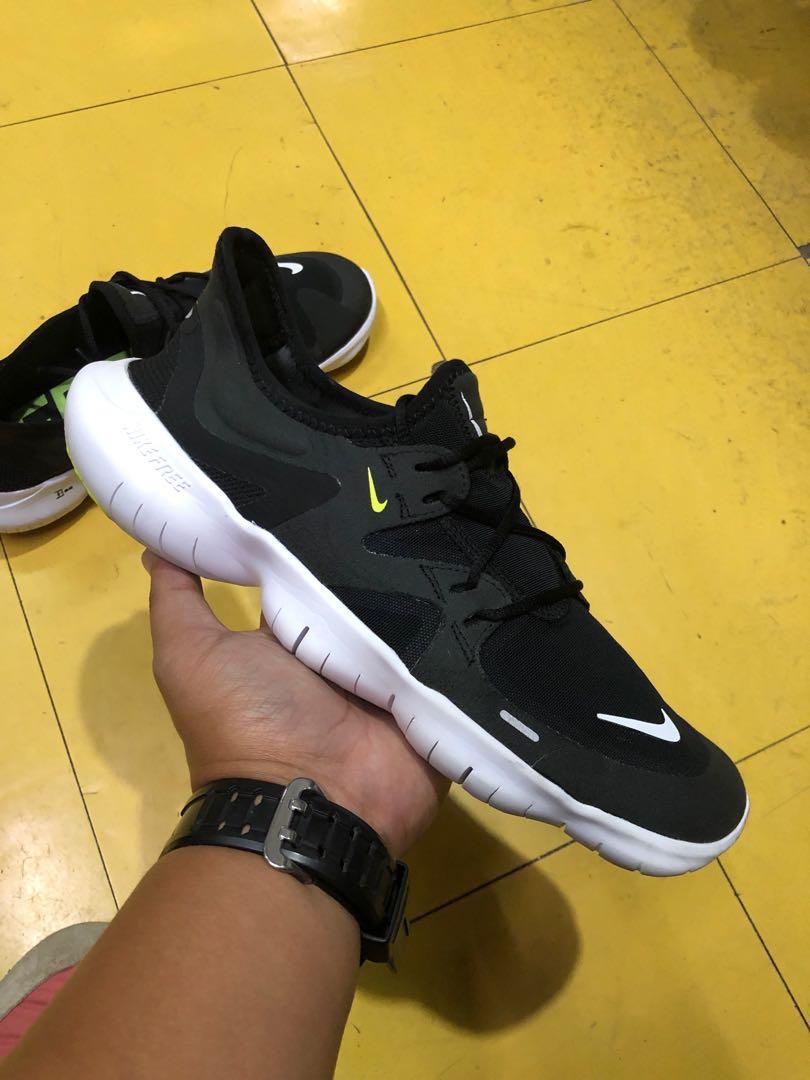 Nike Men s Free RN 5.0 Black Anthracite Volt White 9 US M Men s