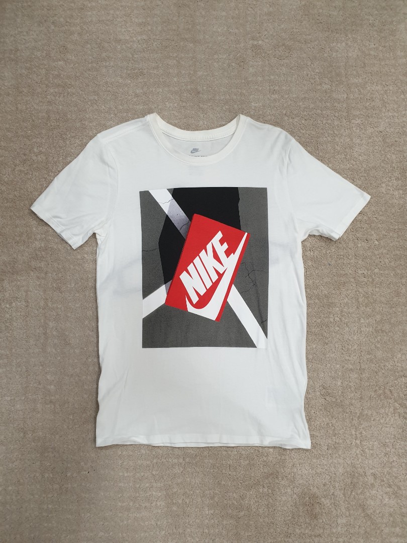 t shirt nike shoe box