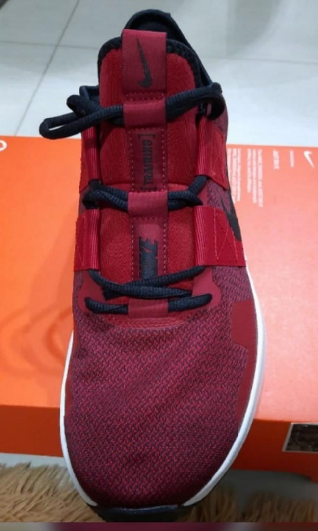 nike varsity compete tr 2 red