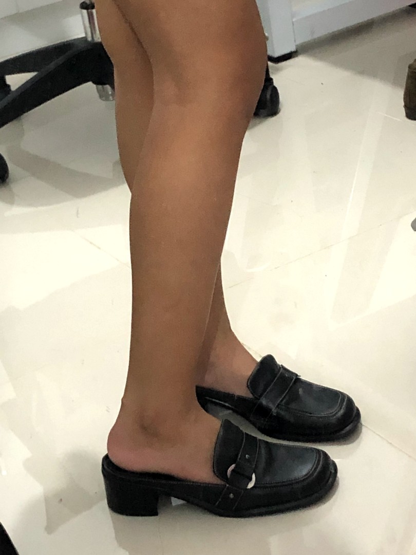 Nine cheap west clogs