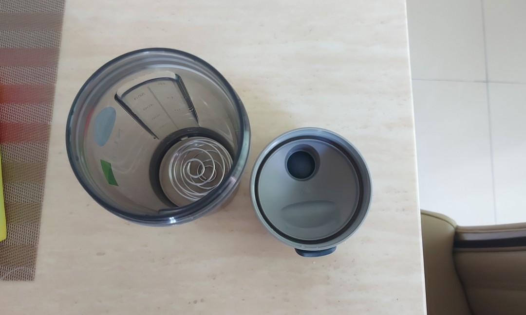 Nutrilite Blender Bottle shaker (best for protein), Furniture & Home