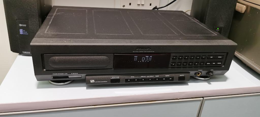 PHILIPS CD PLAYER CD-920 （分類：音樂播放裝置 MP3及CD Player）位於 Hong Kong。 由 lixiqin999-56348 提交（商品編號 1173321469，圖片 1）。簡介： PHILIPS CD PLAYER CD-920 已换新皮带，出入碟畅顺，读碟选曲快而稳，靓聲，100%work。送代用装遥控器，长沙湾或粉嶺港铁站交收。。
