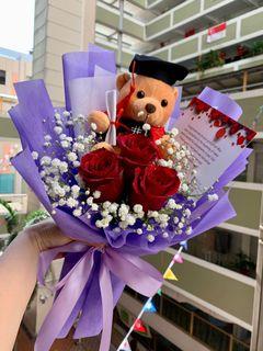 Roses baby's breaths/flower bouquet/Graduation  Bear / Free delivery