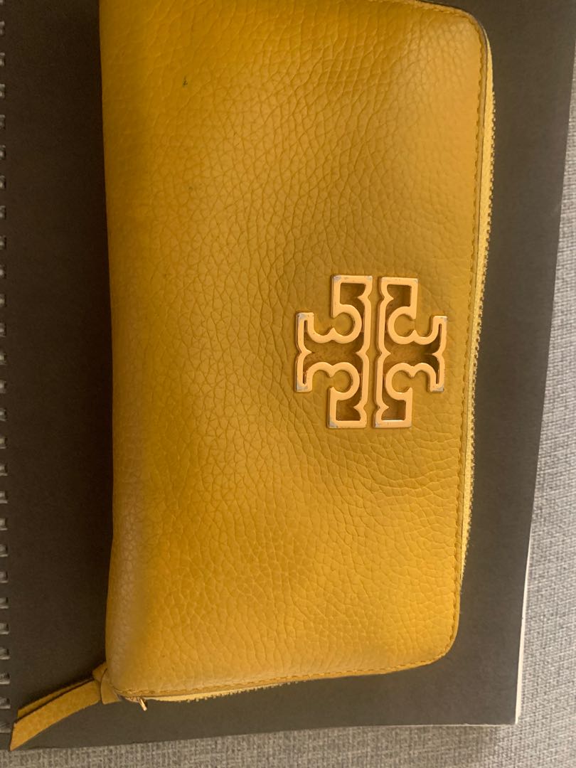 Tory Burch long wallet, Women's Fashion, Bags & Wallets, Wallets & Card