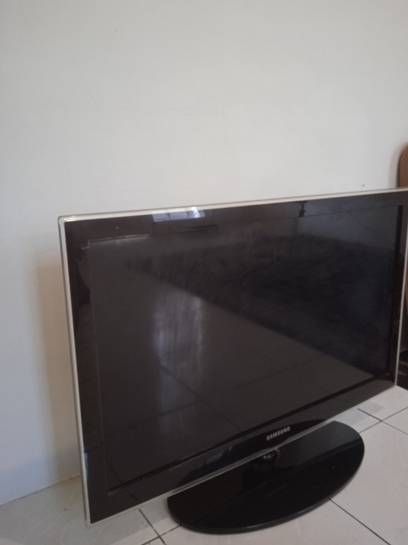 TV LED samsung 32 Inch Mati Total, Elektronik, TV & Perlengkapan