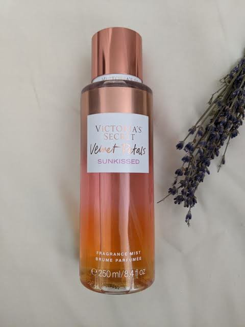 Victoria secret velvet petals sunkissed fragrance mist 250ml, Kesehatan ...
