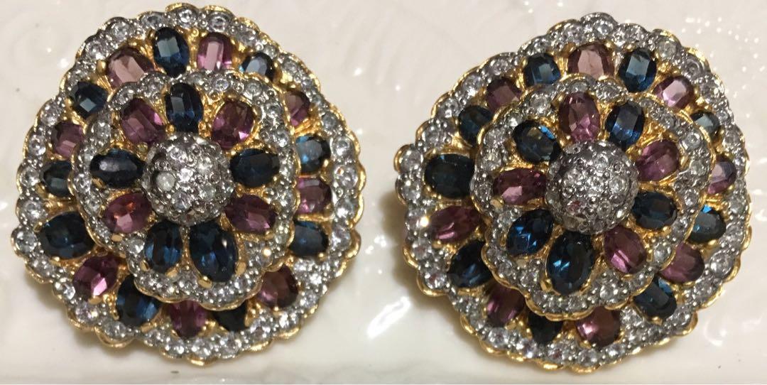 Vintage Vogue Bijoux earrings (Japan), Women's Fashion, Jewelry