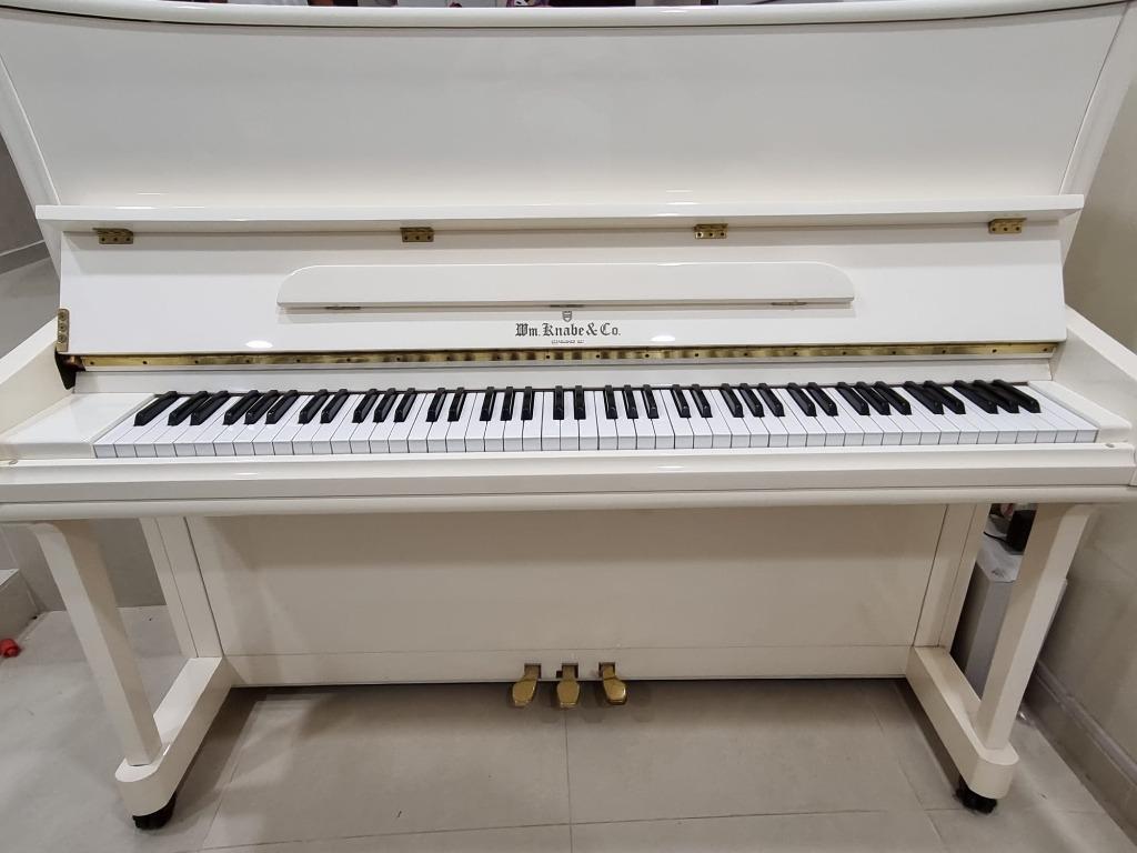 WM. Knabe Co. WMV121 Upright Piano