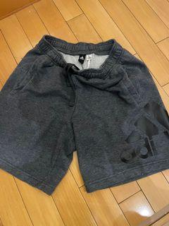 Adidas 運動短褲