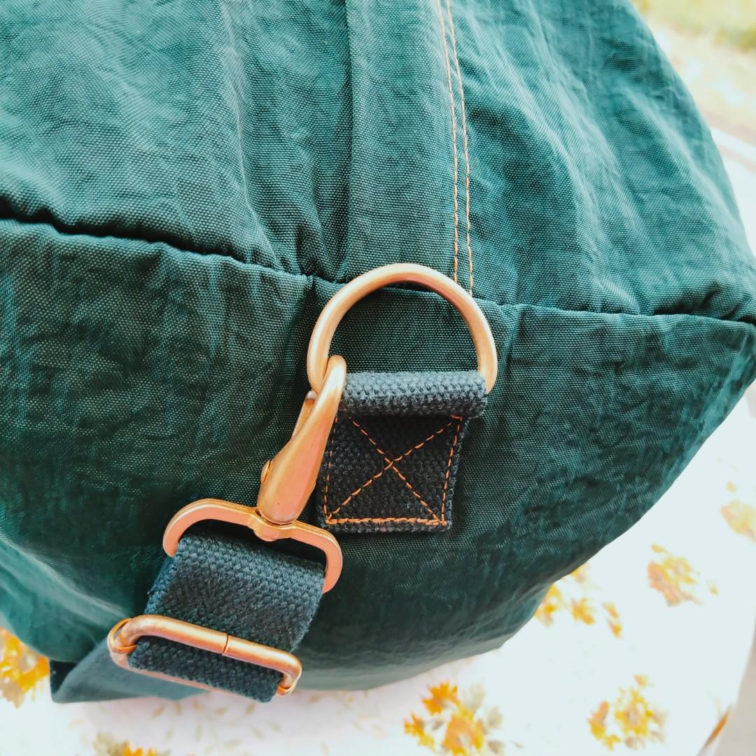 Authentic Harrods Gym Bag, Hobbies & Toys, Travel, Travel Essentials