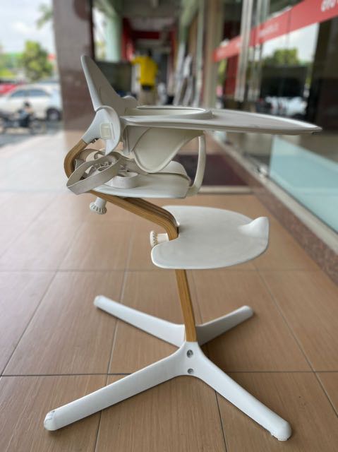 Nomi high chair best sale used