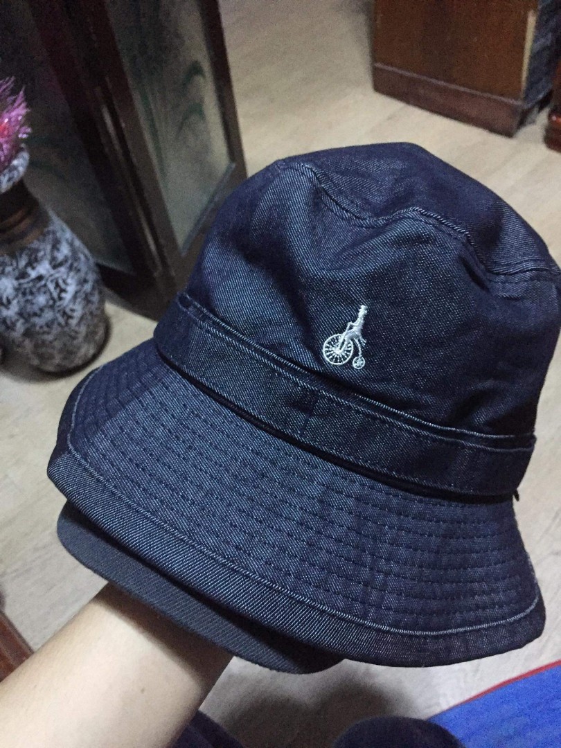 Bean Pole Bucket Hat, Men's Fashion, Watches & Accessories, Caps & Hats