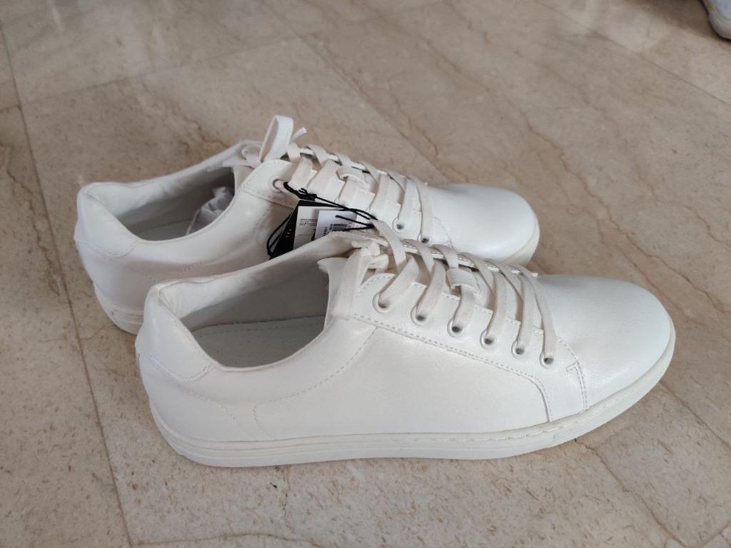 White sneakers banana top republic