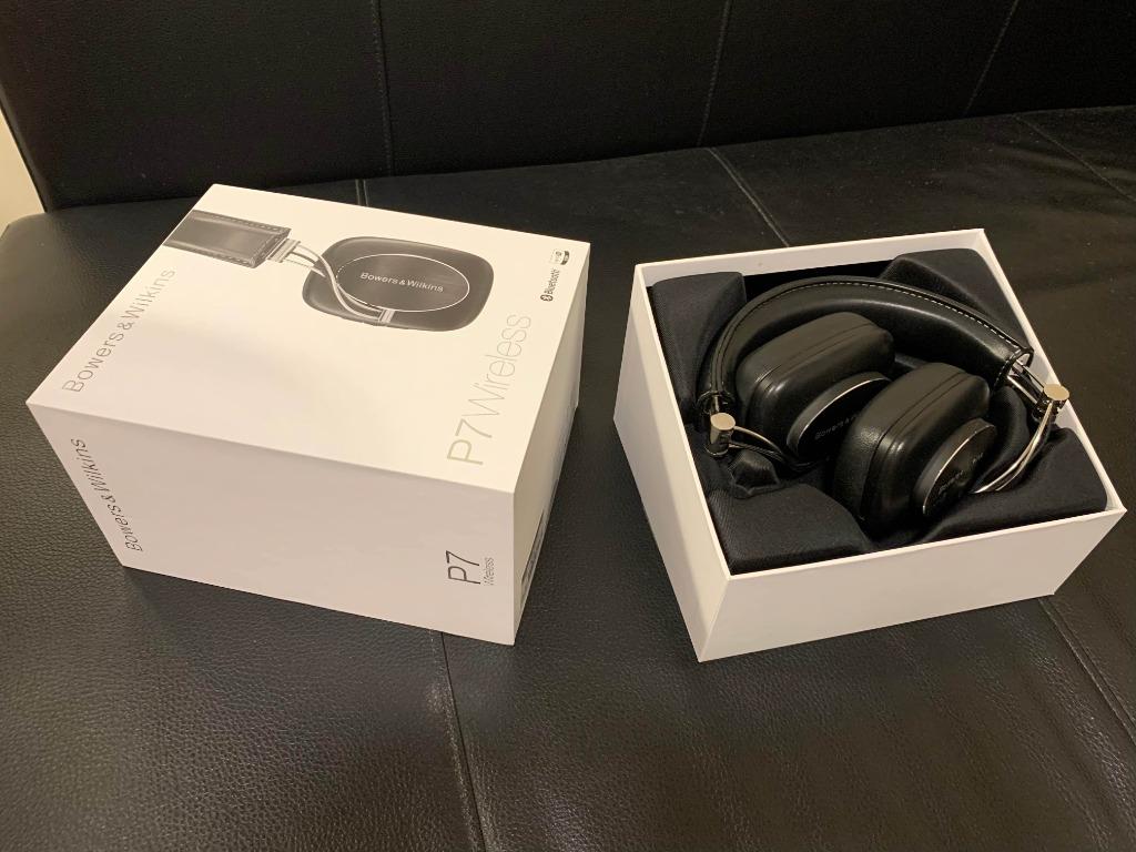 Bowers & Wilkins P7 無線＋有線耳機、附輕旅行之防潑水硬殼保護套 - 展示品 95成新