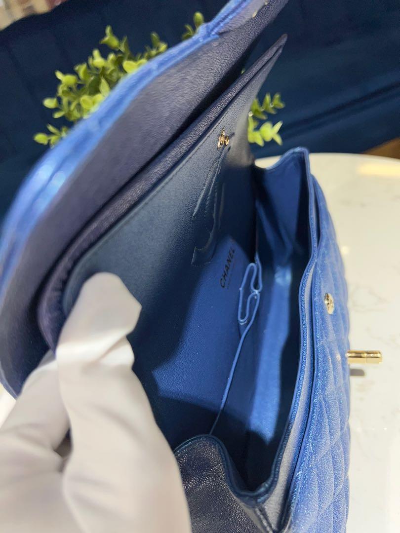 CHANEL CLASSIC MEDIUM 19S IRIDESCENT BLUE CAVIAR LGHW, Luxury, Bags &  Wallets on Carousell