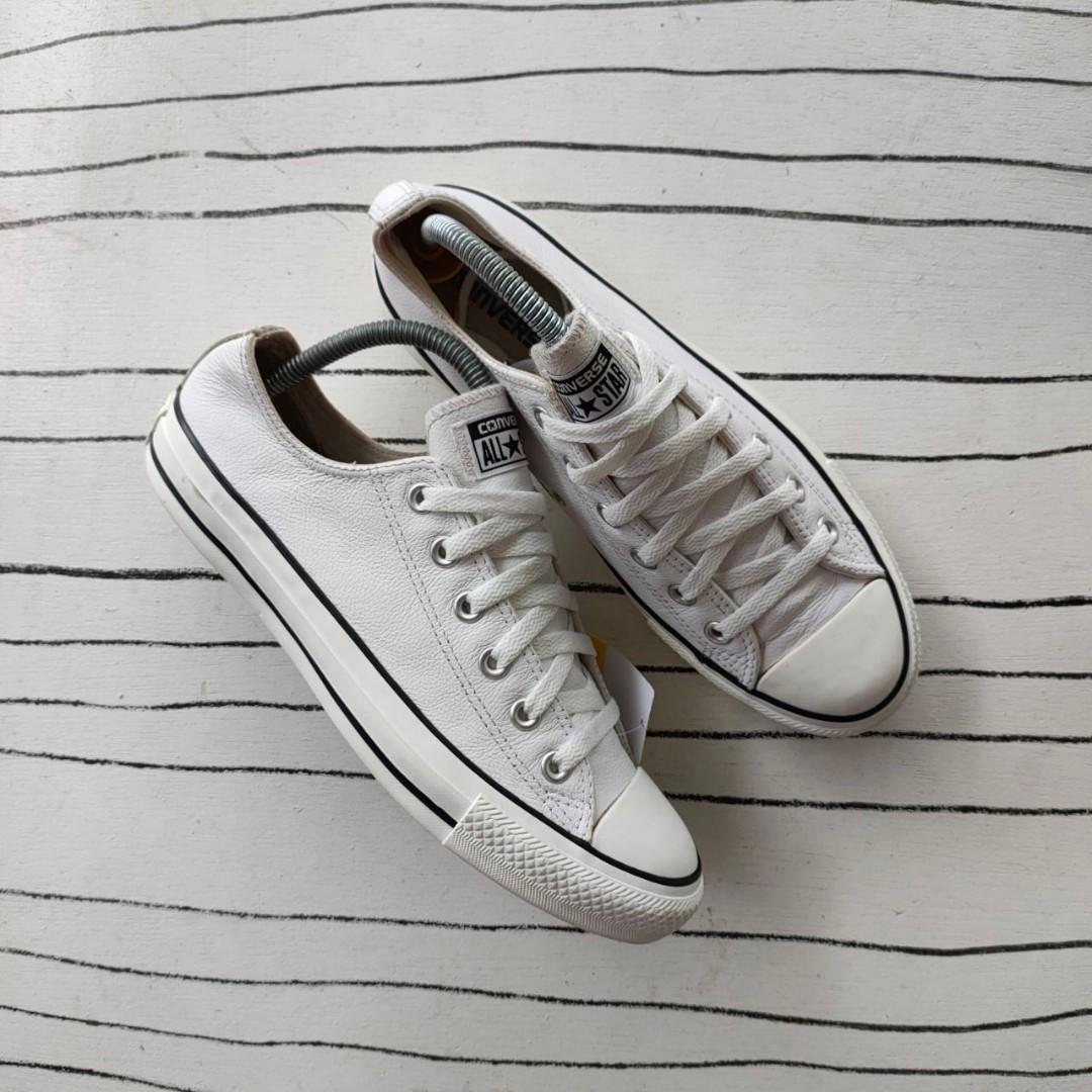 White leather converse black stripe 2025