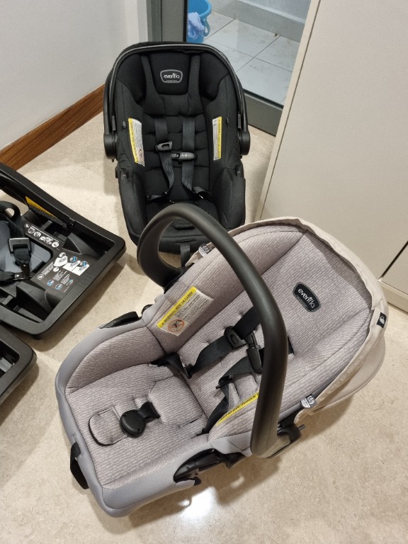 Evenflo SafeMax LiteMax 35 Infant Car Seat and Base x 2, Babies & Kids