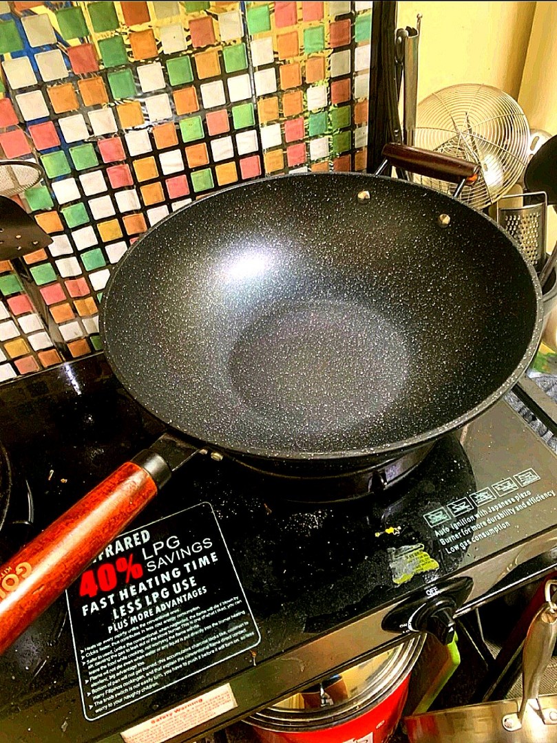 GOLDZ Japanese Nonstick Wok Pan Kawali NonStick Legit Original, TV & Home Appliances, Kitchen