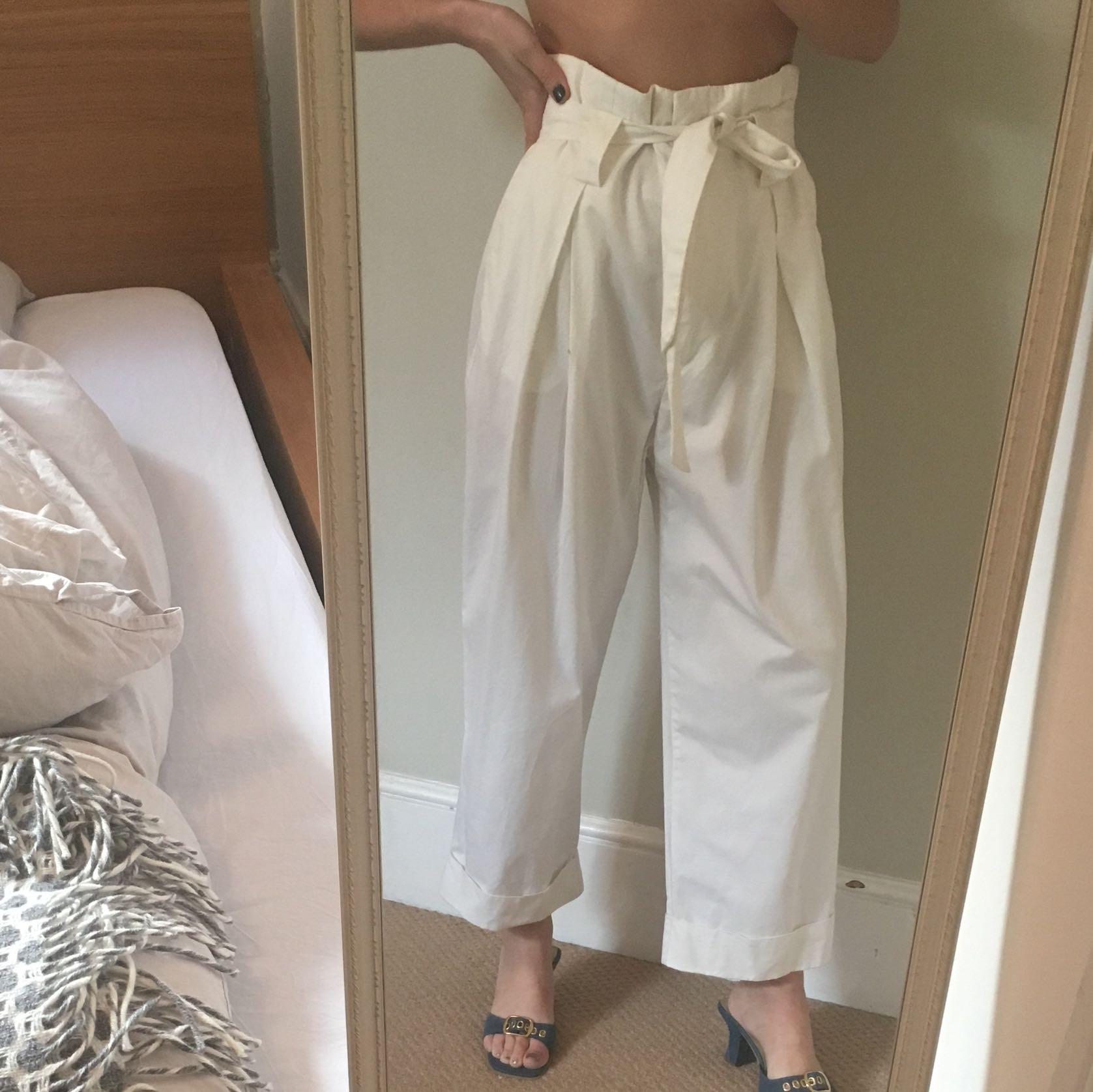 ZARA Highwaist Trousers Off-white, Women's Fashion, Bottoms, Other Bottoms  on Carousell