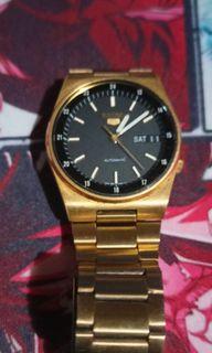 Item Vintage 1970's gents Seiko 5 automatic wrist watch 7009-3160
