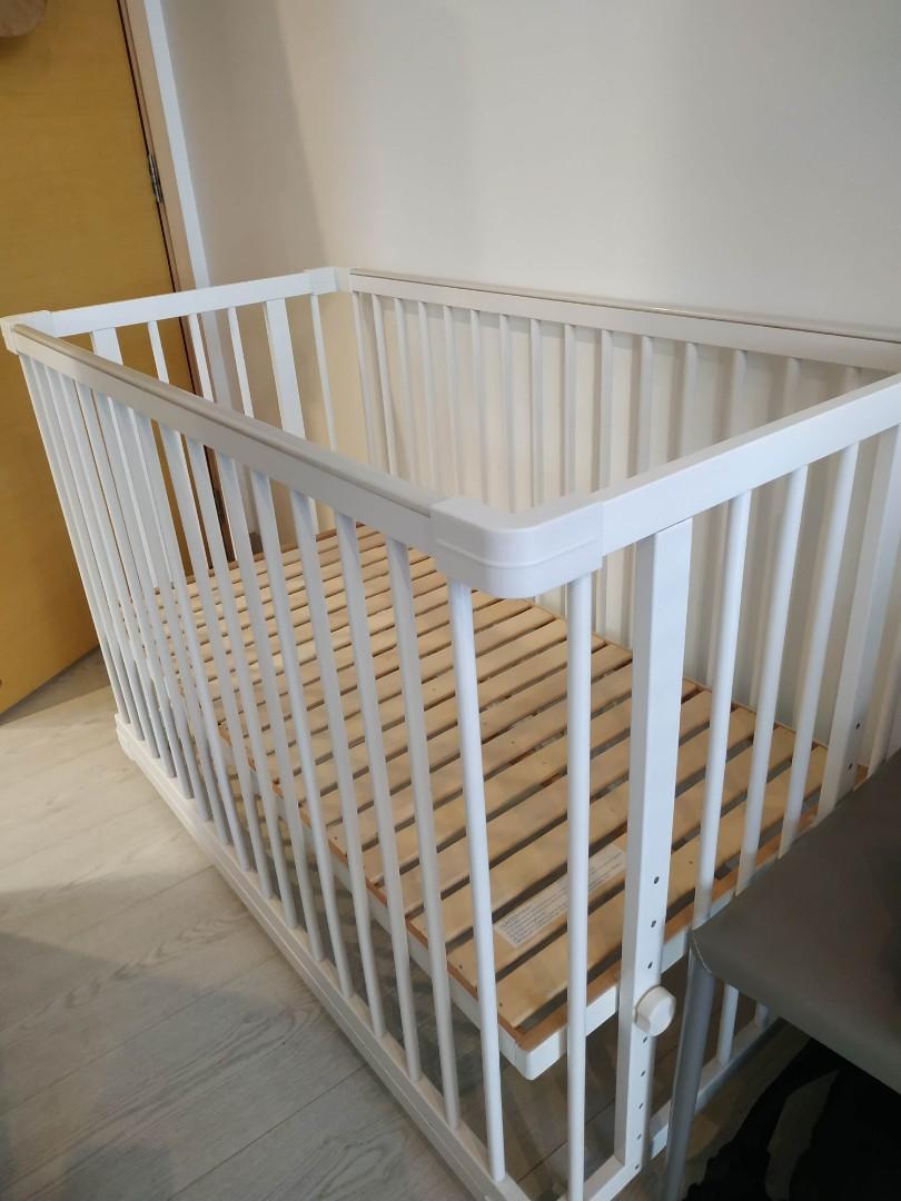 Jarron Beblum Farska adjustable height cot, Babies & Kids, Baby Nursery