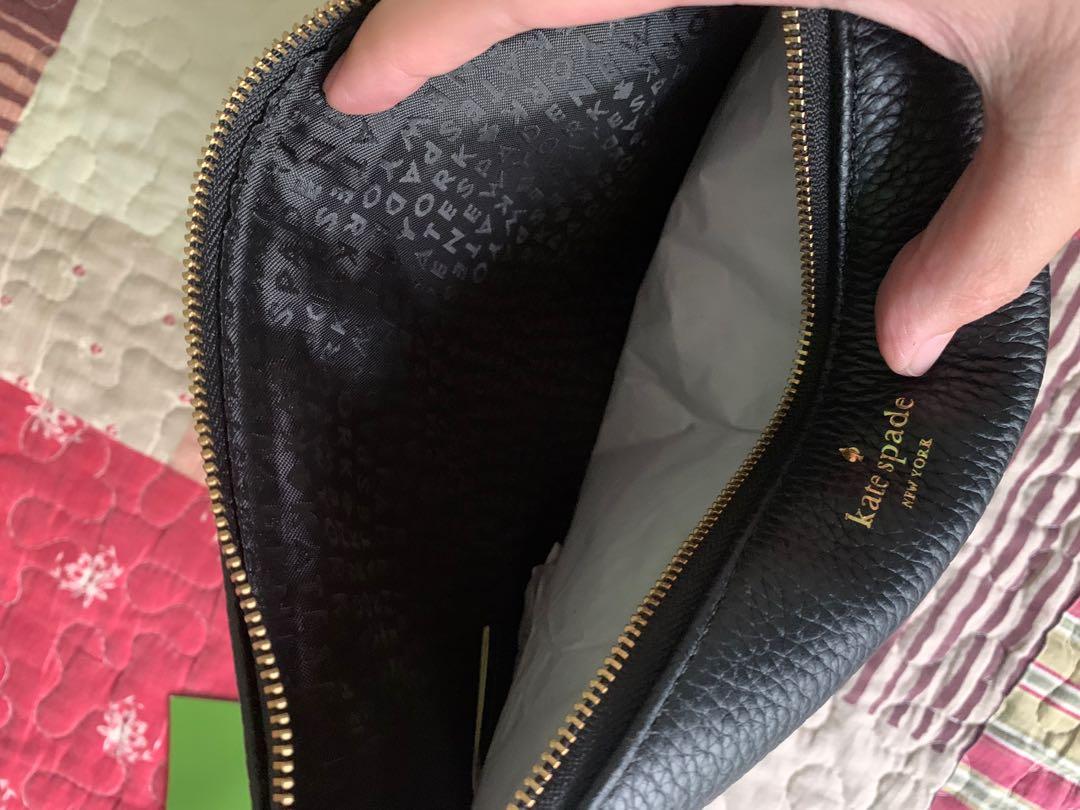 Kate Spade leather pouch clutch new with tag, Luxury, Bags & Wallets on  Carousell