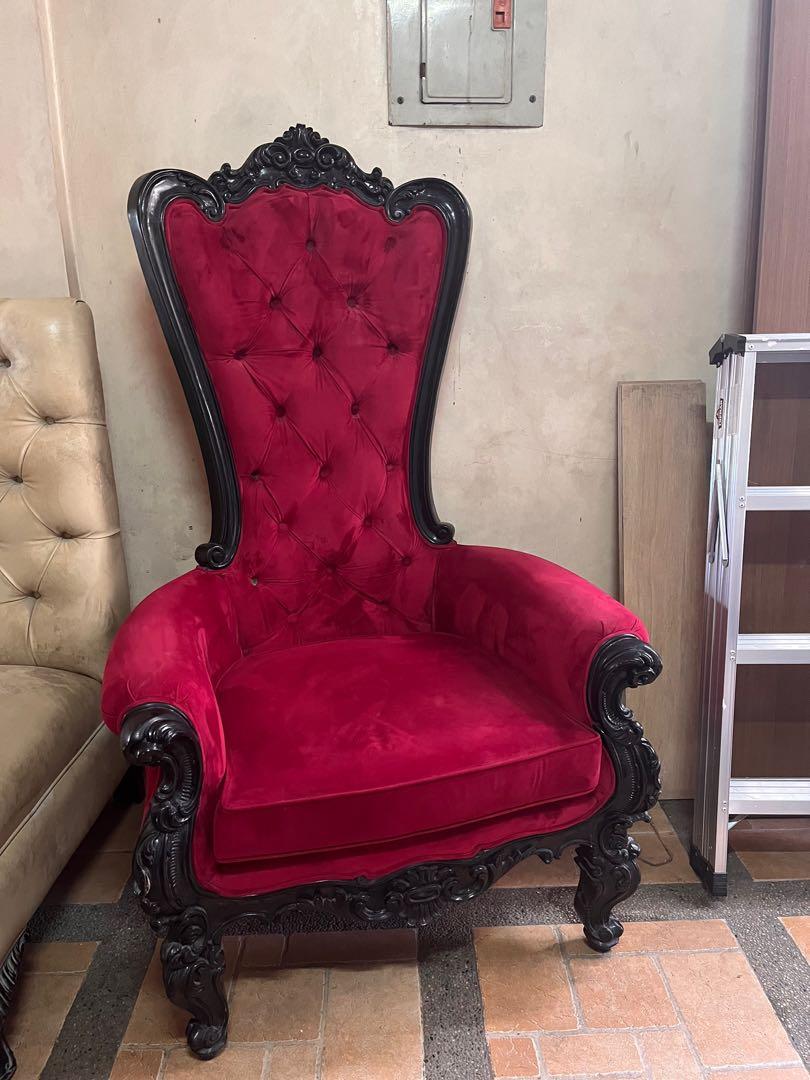 King and Queen Accent chair, Furniture & Home Living, Furniture, Chairs