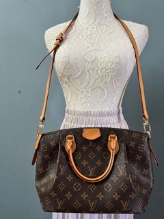 (Category: ) located in . Submitted by yacapuwardrobe (Listing ID 1173450244, Image 1). Description: .