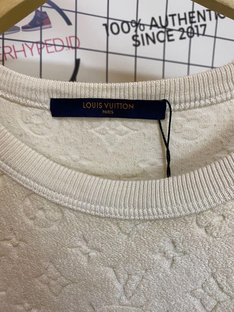Louis Vuitton monogram towel tee, Fesyen Pria, Pakaian , Atasan di Carousell