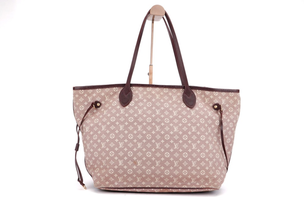 LOUIS VUITTON Neverfull Bag - Bags & Wallets for sale in Skudai, Johor