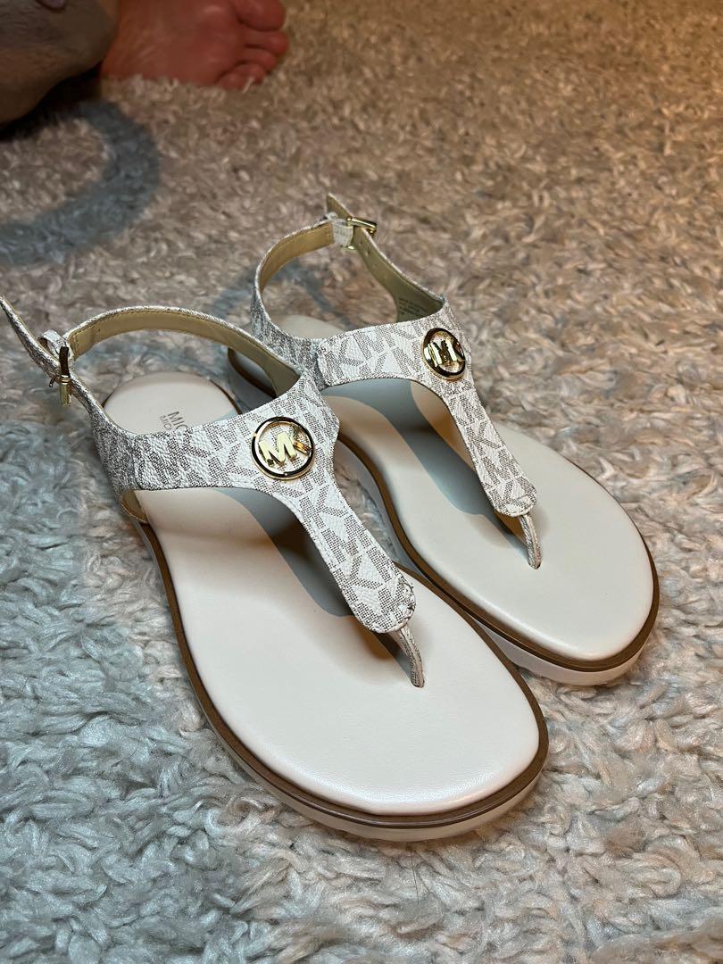 Michael kors 2025 judy thong sandals
