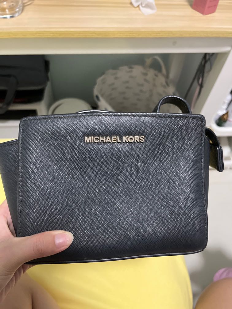 Michael Kors Selma Mini Sling Bag, Women's Fashion, Bags & Wallets,  Cross-body Bags on Carousell
