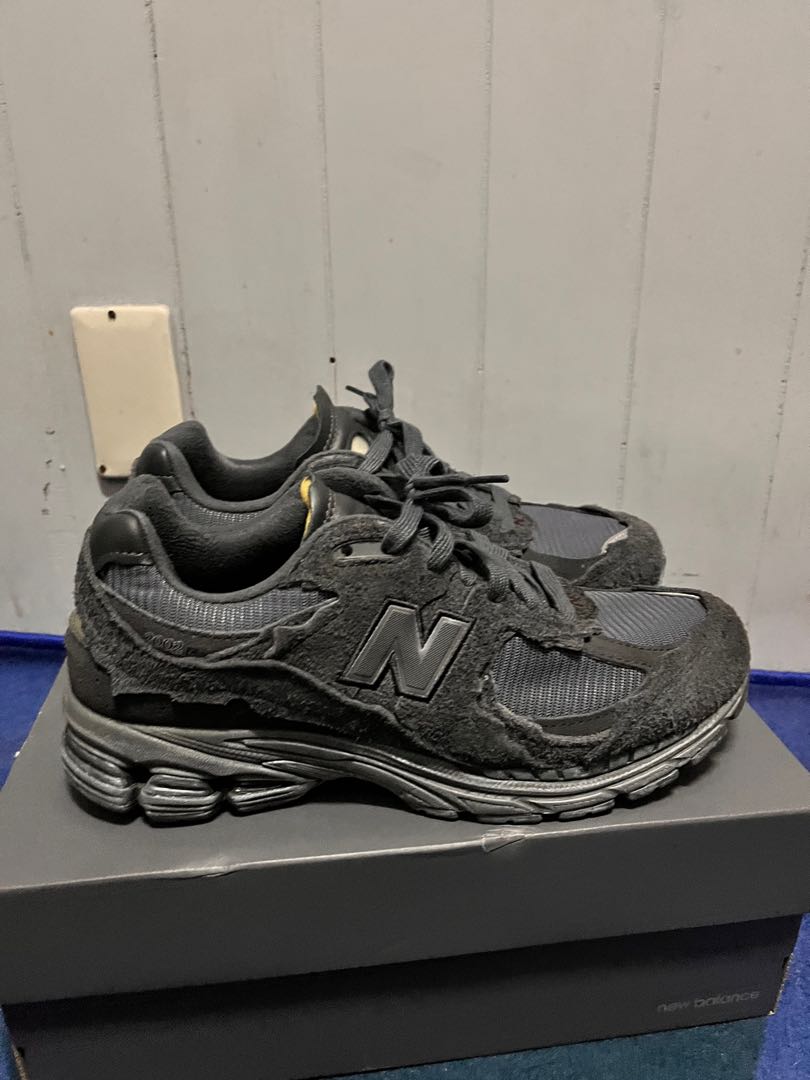 New balance 2002rdb us9.5, 他的時尚, 鞋, 運動鞋在旋轉拍賣