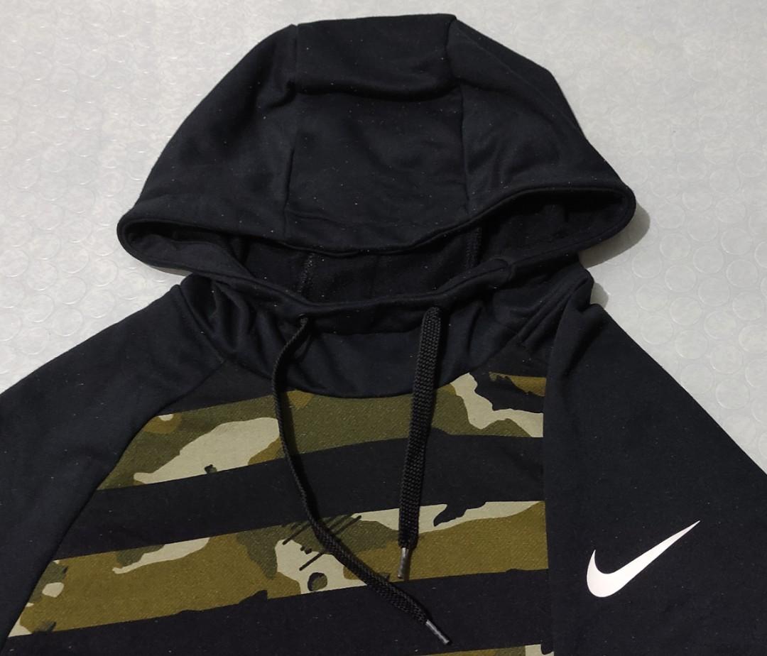 Nike stripe cheap camo hoodie