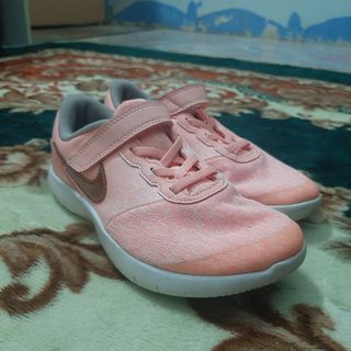 (Category: ) located in . Submitted by Muarzz (Listing ID 1173449979, Image 1). Description: .