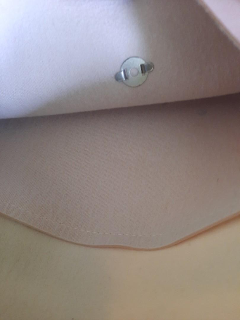 Old Rose bag (Category: Cross-body Bags) located in Mandaluyong City. Submitted by blueberrypatch (Listing ID 1173385560, Image 3). Description: free with purchase.