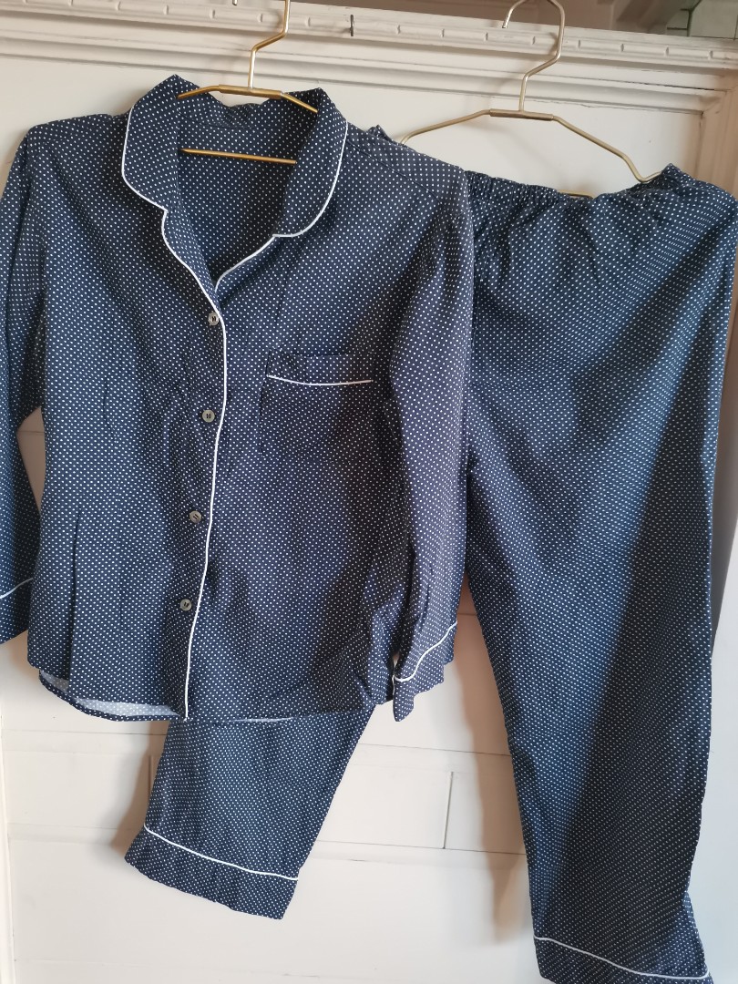 original uniqlo pajama set, Women's Fashion, Undergarments & Loungewear