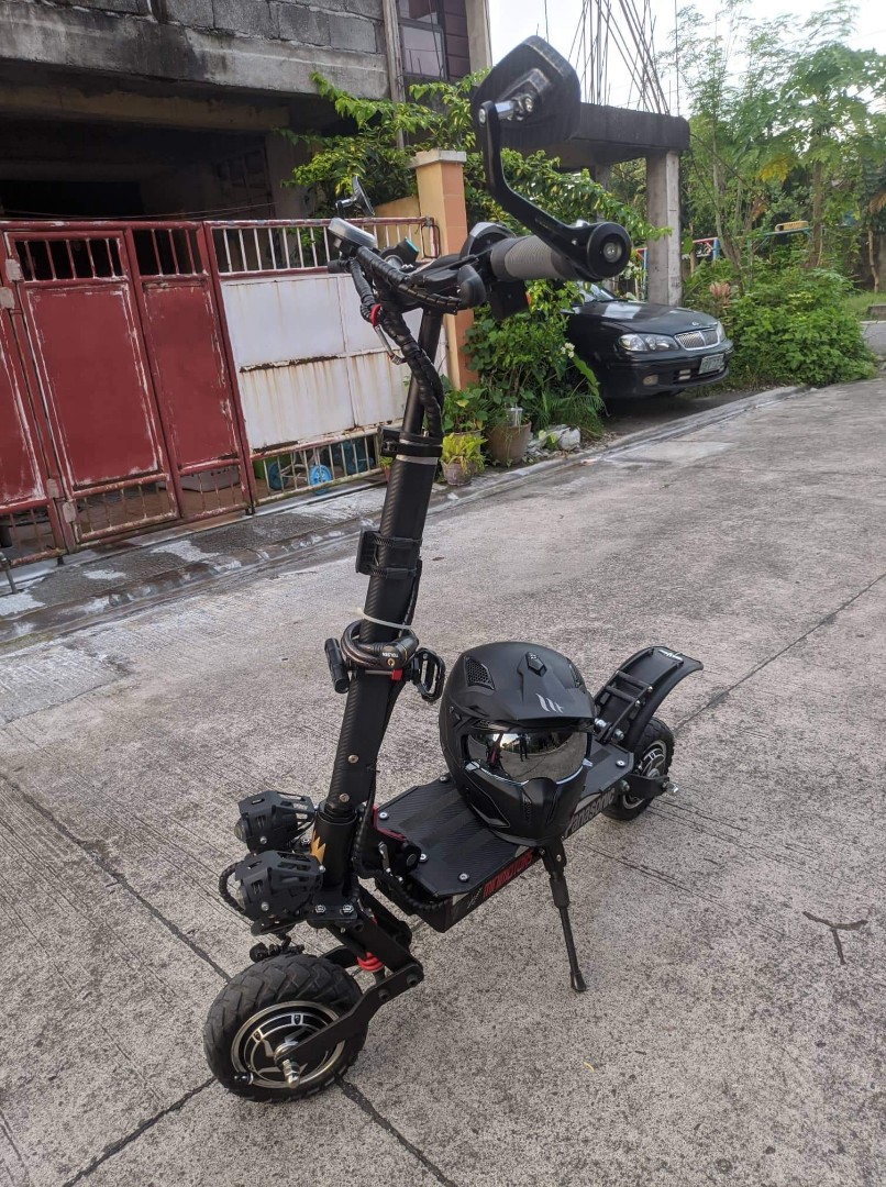 Raze Electric Scooter, Sports Equipment, Sports & Games, Skates ...