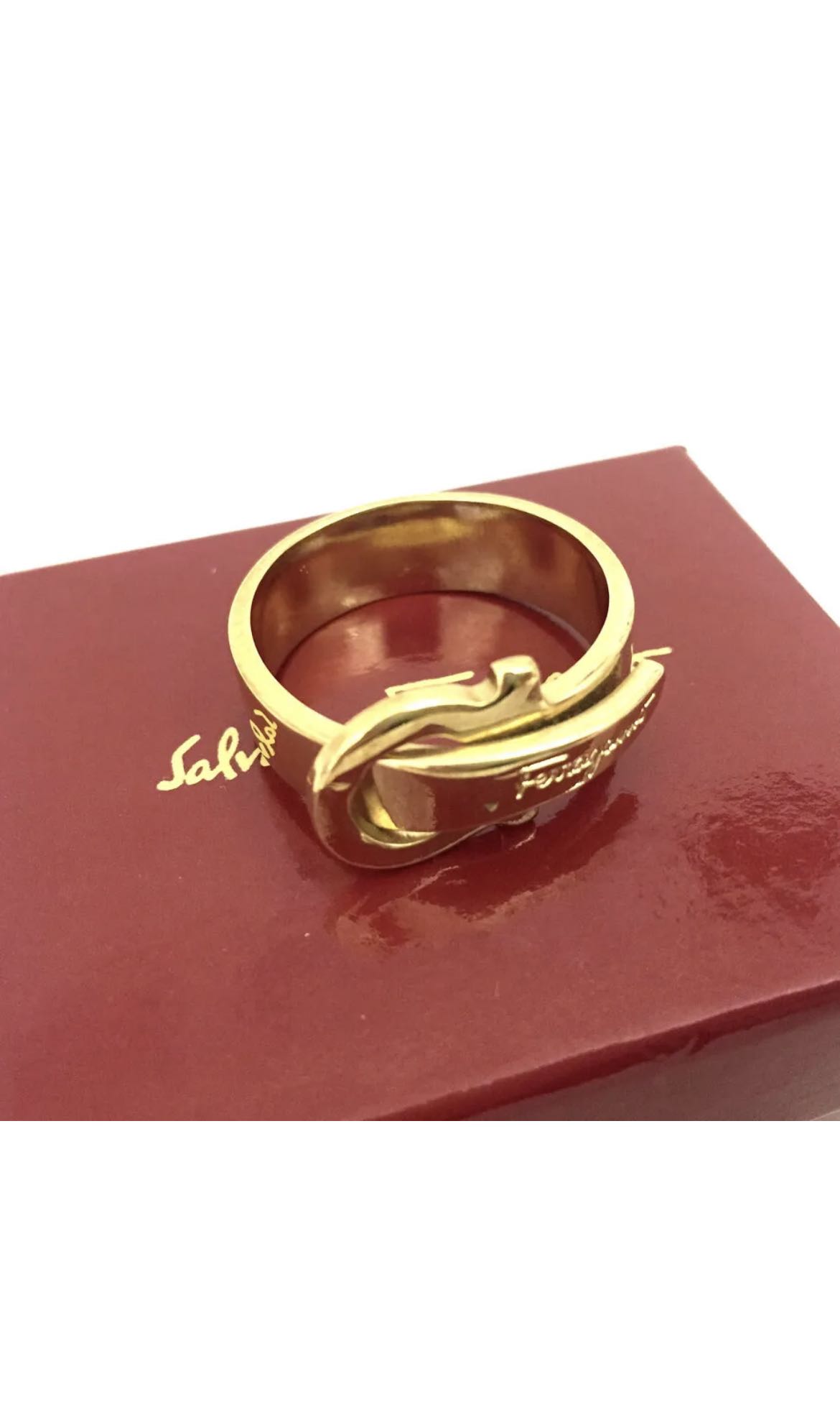 Salvatore ferragamo outlet ring