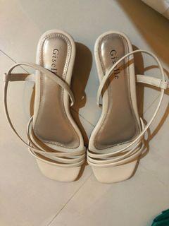 Sepatu sendal