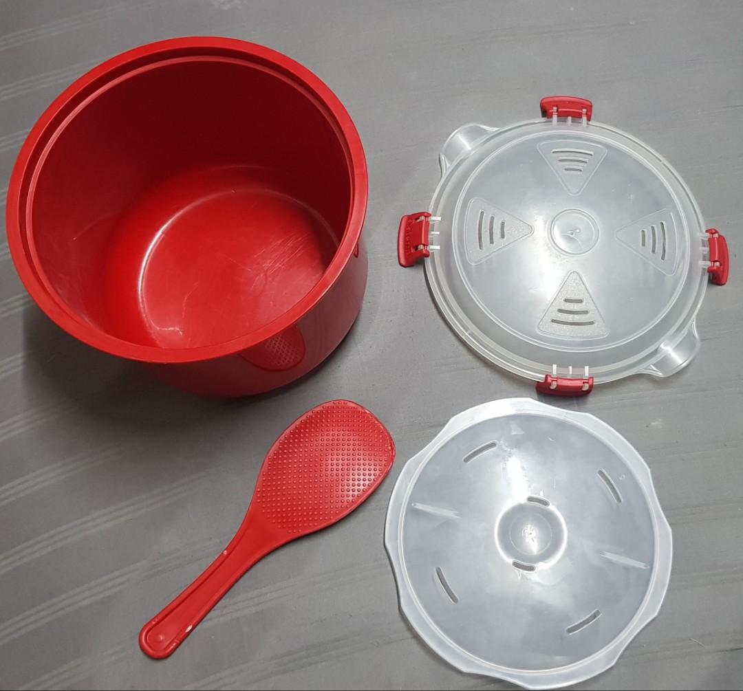 Sistema Microwave rice cooker (Category: Cookware & Accessories) located in Quezon City. Submitted by smallblackant (Listing ID 1173439776, Image 1). Description: 2.6L capacity https://www.sistemaplastics.com/2-6l-rice-cooker sf care of buyer.