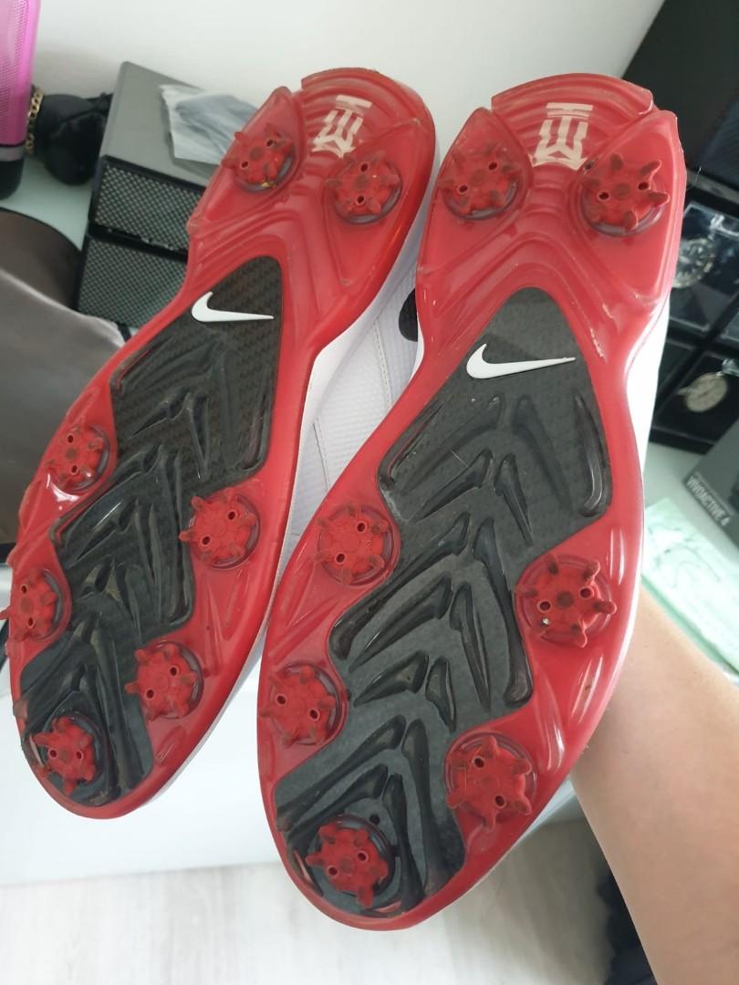 Tiger woods store 17 golf shoes