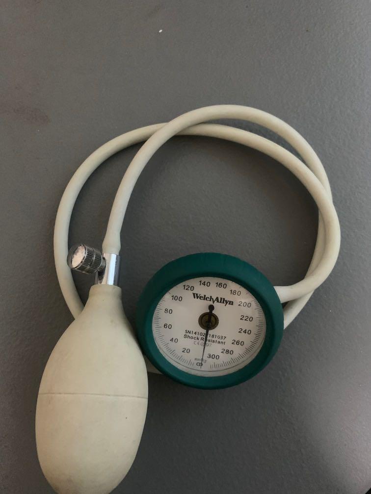 Welch Allyn sphygmomanometer, Health & Nutrition, Medical Supplies