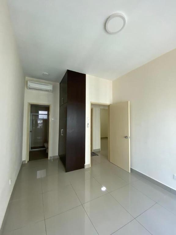 [WTR] BASIC UNIT Oug Parklane, Property, Rentals on Carousell