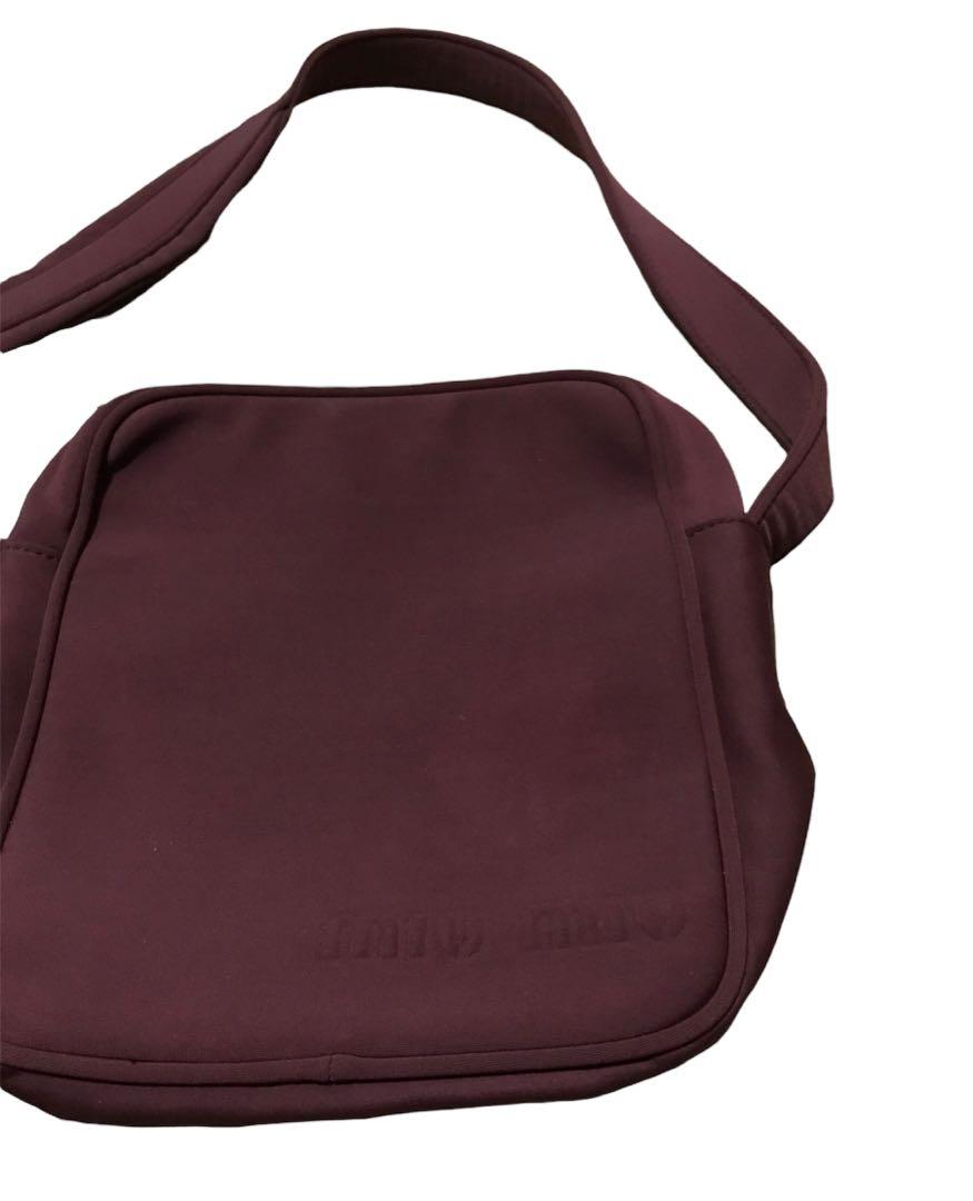 1998-1999 miu miu maroon pudded crossbody sling bag prada, Men 