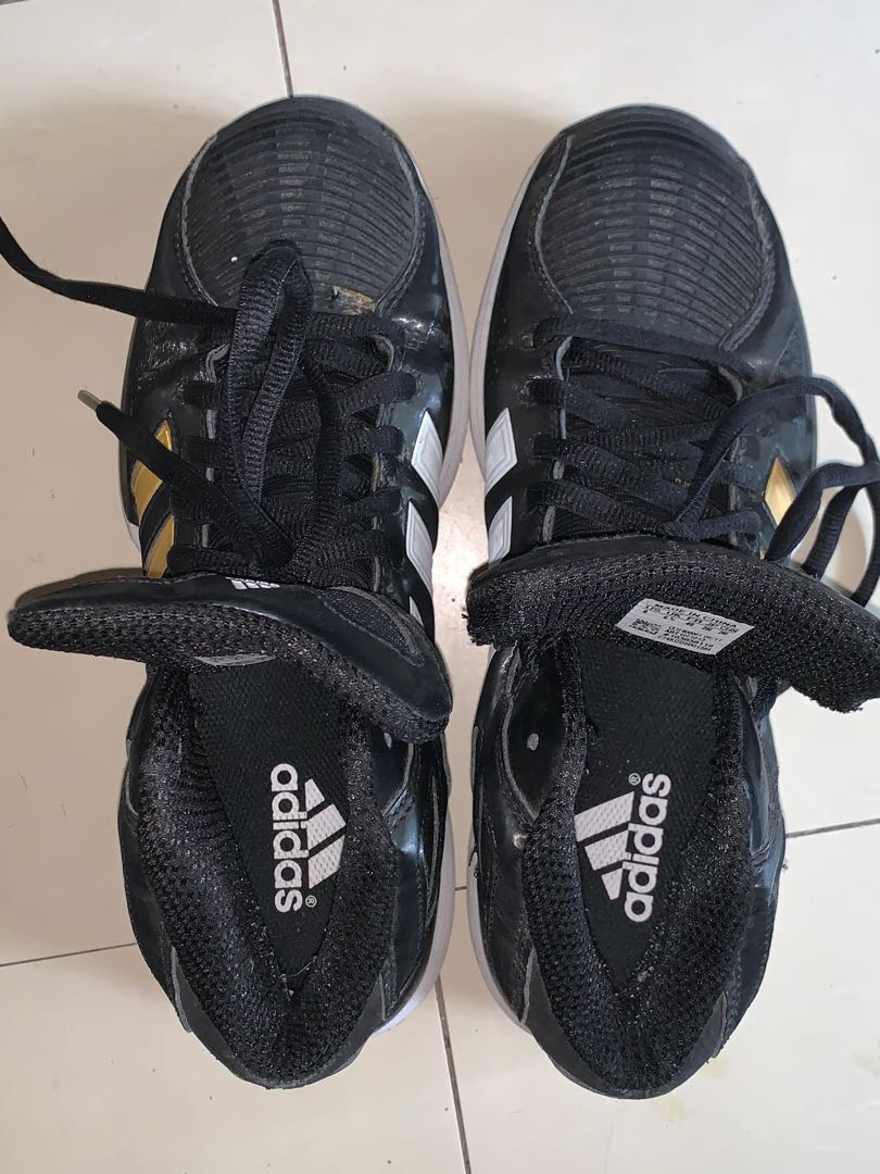 adidas shoes, Women's Fashion, Footwear, Sneakers on Carousell