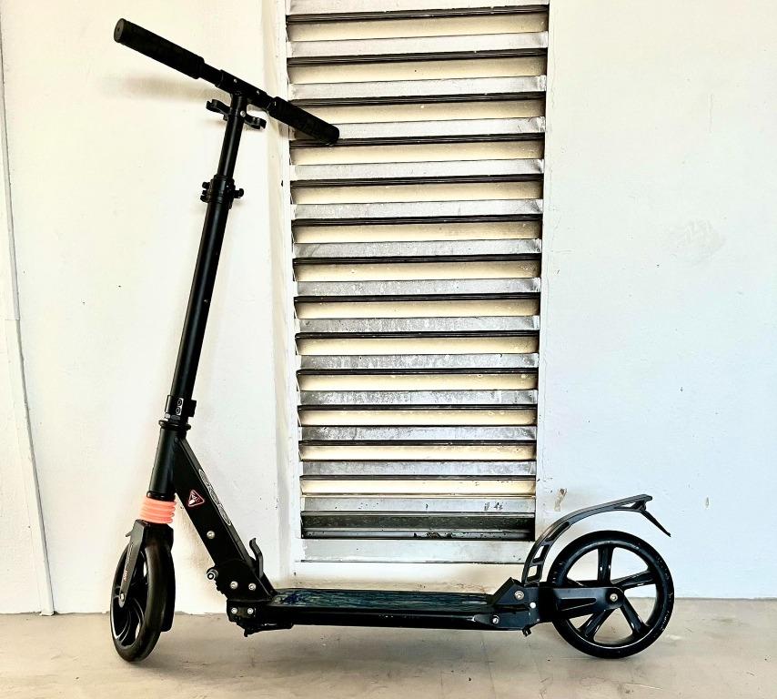 Scooter 2 wheels at back hot sale
