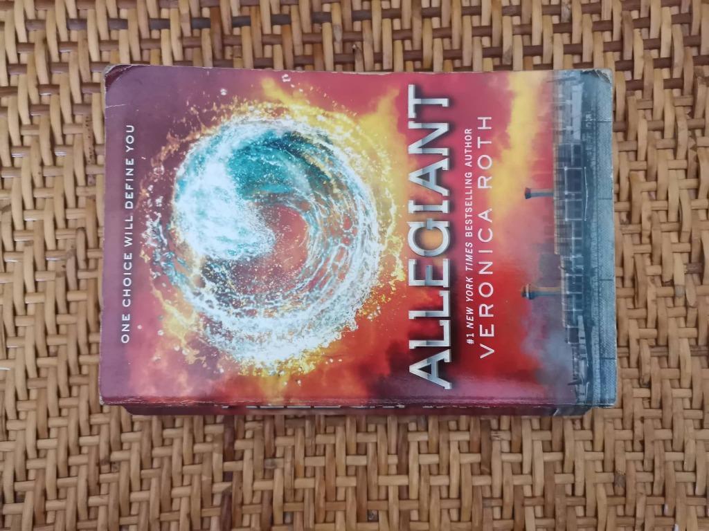 Allegiant (Divergent book 3) Veronica Roth (Category: Storybooks) located in Quezon City. Submitted by hshir (Listing ID 1170138425, Image 3). Description: Issues: tanning and foxing Price negotiable if bought with other items. RFS: Decluttering MOP: Gcash MOD: grab / lalamove SF care of buyer .
